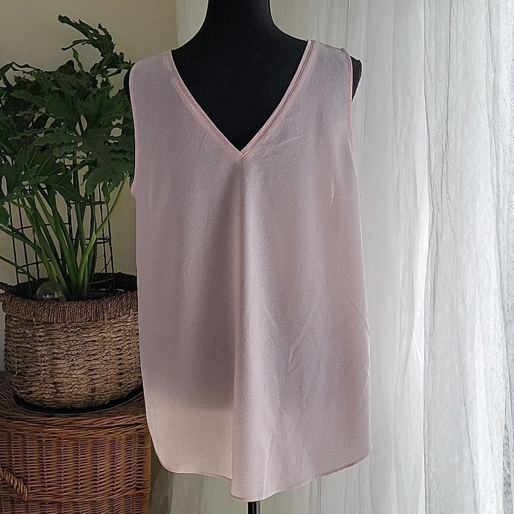 Banana Republic Pink White Dotted V-Neck Tank Size Large EUC - Picture 3 of 7